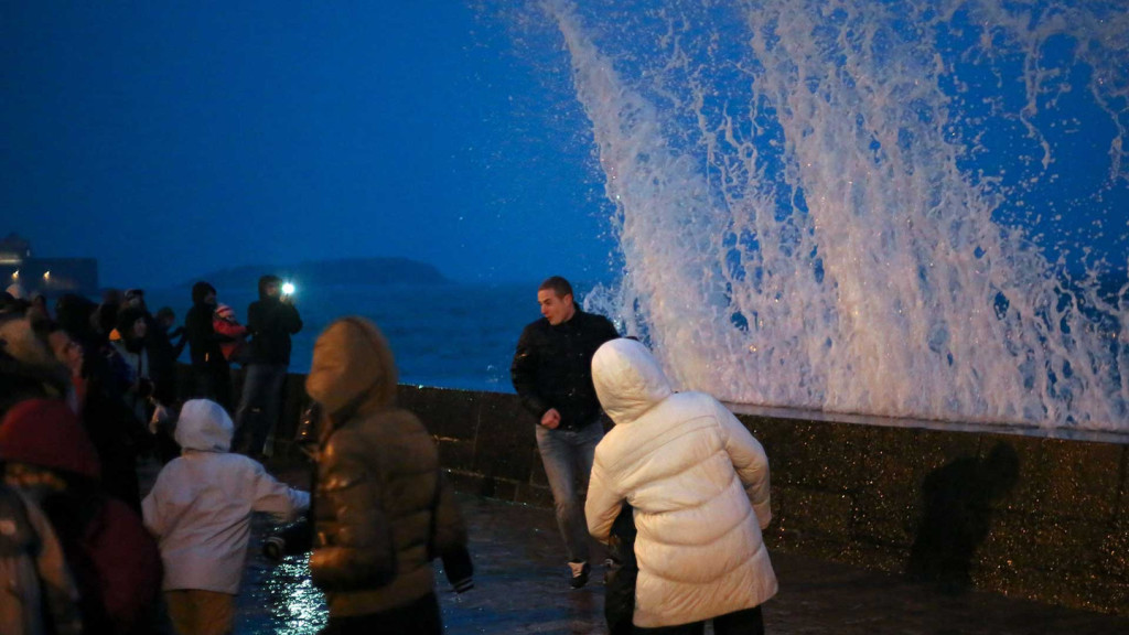 high tide off Saint-Malo