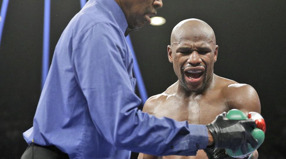 mayweather crying because maidana bit him