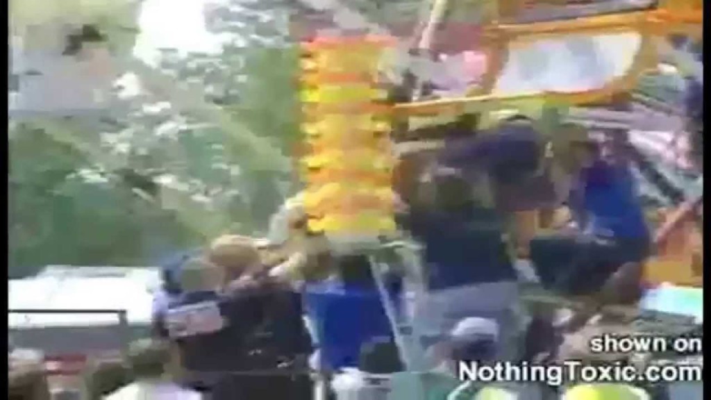 Worst Roller Coaster Accidents Caught On Video
